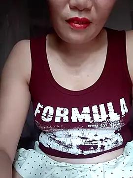 Snapshot of -Trici- chatting on 07/17/26, 07:27 -Trici- online show from 07/17/26, 07:27