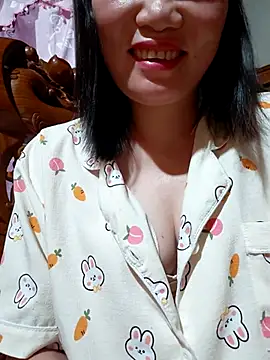 Snapshot of -Trici- chatting on 07/04/26, 09:41 -Trici- online show from 07/04/26, 09:41