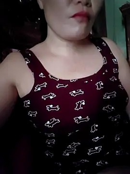 Snapshot of -Trici- chatting on 07/16/26, 03:25 -Trici- online show from 07/16/26, 03:25
