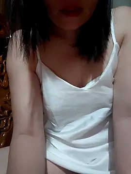Snapshot of -Trici- chatting on 07/25/26, 11:22 -Trici- online show from 07/25/26, 11:22