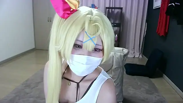 miachan  online show from 05/18/26, 09:58
