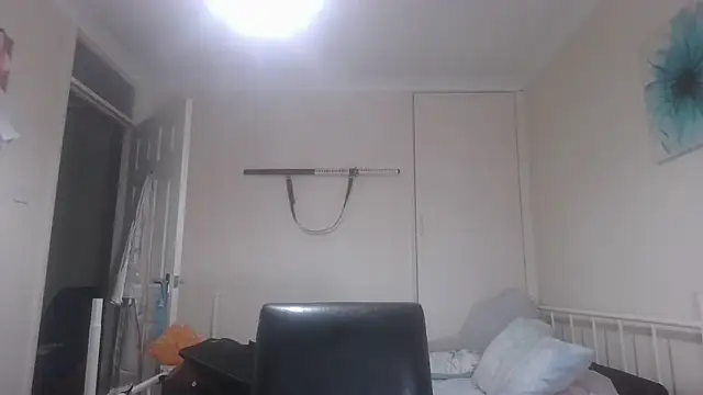 LouiseLovell online show from 05/29/26, 08:26