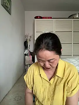 Snapshot of hannzn chatting on 05/26/26, 12:20 hannzn online show from 05/26/26, 12:20