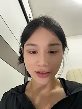 cuteluky18 online show from 05/23/26, 01:43