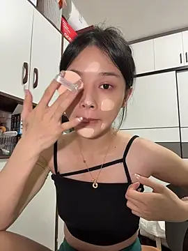 cuteluky18 online show from 05/21/26, 12:13