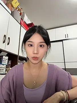 cuteluky18 online show from 05/26/26, 12:14