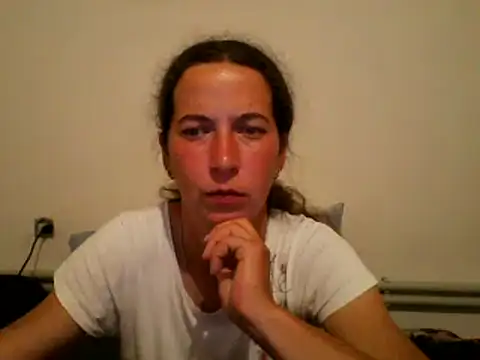 Snapshot of DanicaFey chatting on 07/14/26, 06:14 DanicaFey online show from 07/14/26, 06:14