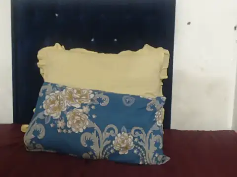INNOCENTSLUT25 online show from 05/24/26, 06:08