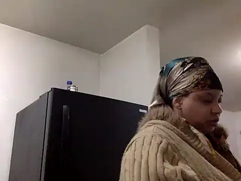 Snapshot of Fetiishjoiqueen chatting on 05/21/26, 08:28 Fetiishjoiqueen online show from 05/21/26, 08:28