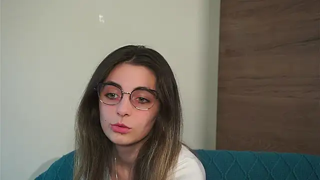 LexiaMirel online show from 05/08/26, 04:00