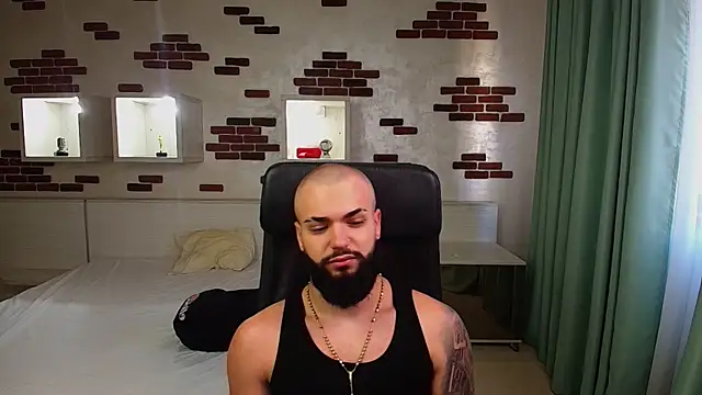 OscarWillss online show from 05/18/26, 04:18