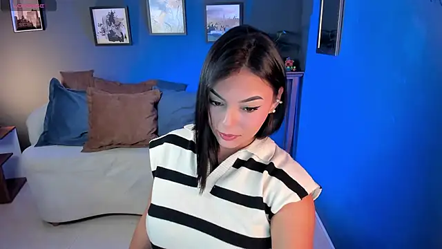 Emma Moretti1 online show from 05/12/26, 02:12
