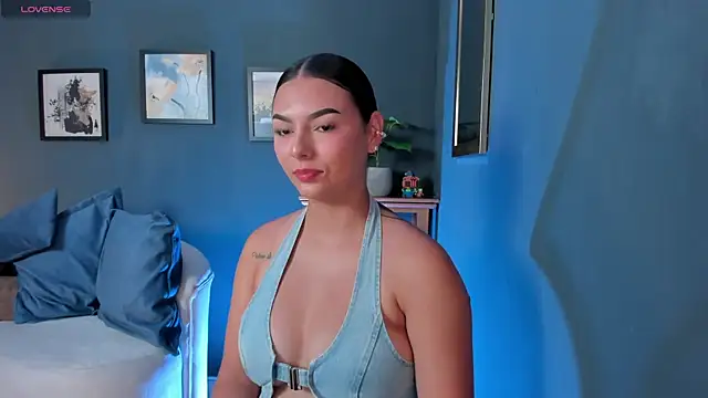 Emma Moretti1 online show from 05/11/26, 01:23