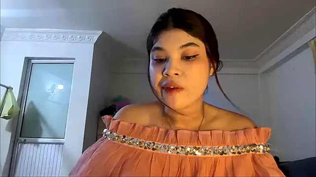 BellaVonarx online show from 05/28/26, 12:44