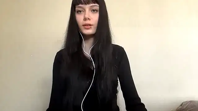 CharmaineElles online show from 05/14/26, 01:41