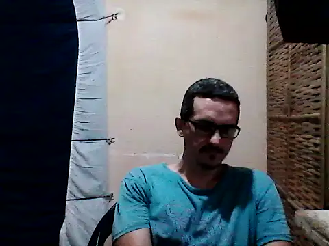 Snapshot of DouglasBr22 chatting on 05/10/26, 08:00 DouglasBr22 online show from 05/10/26, 08:00