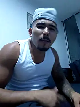 Snapshot of AndrssGold chatting on 06/12/26, 04:54 AndrssGold online show from 06/12/26, 04:54