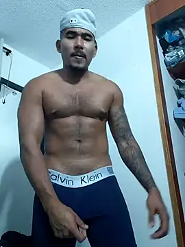 Snapshot of AndrssGold chatting on 06/05/26, 04:06 AndrssGold online show from 06/05/26, 04:06