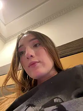 Snapshot of Valery_Salmons chatting on 07/14/26, 12:21 Valery Salmons online show from 07/14/26, 12:21