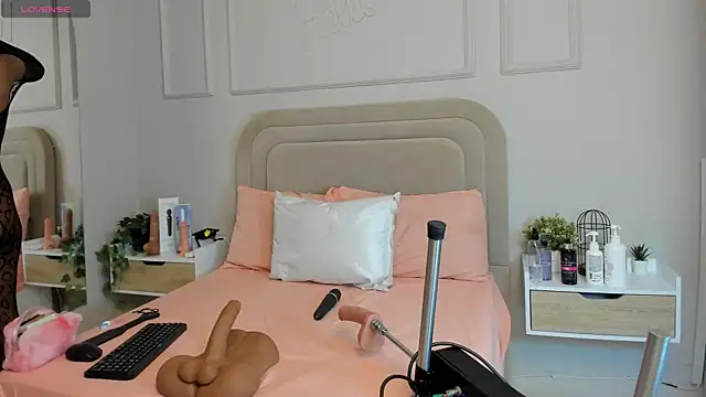 Liastarkk online show from 06/18/26, 11:48