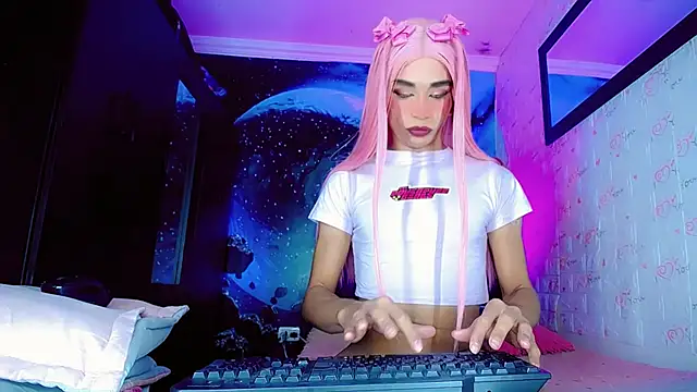 SamiraHot1 online show from 07/14/26, 02:00