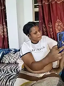 Snapshot of JuicyHoney_01 chatting on 07/24/26, 06:48 JuicyHoney 01 online show from 07/24/26, 06:48