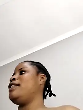 Snapshot of JuicyHoney_01 chatting on 06/19/26, 05:57 JuicyHoney 01 online show from 06/19/26, 05:57