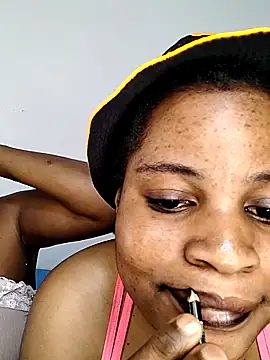Snapshot of JuicyHoney_01 chatting on 06/04/26, 08:30 JuicyHoney 01 online show from 06/04/26, 08:30