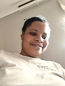 Snapshot of JuicyHoney_01 chatting on 06/10/26, 06:47 JuicyHoney 01 online show from 06/10/26, 06:47