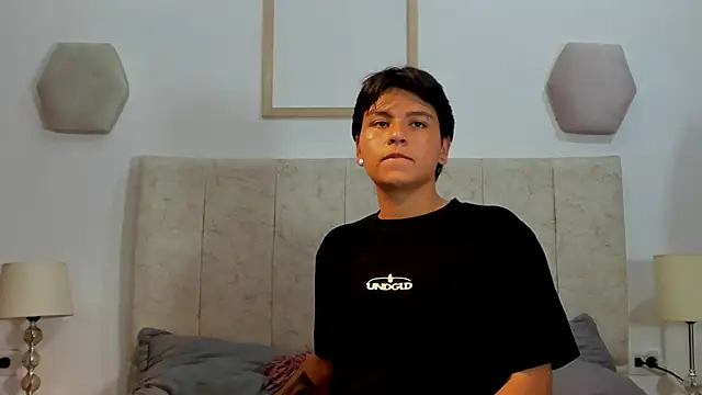 Snapshot of _maximo_1 chatting on 05/09/26, 06:55 maximo 1 online show from 05/09/26, 06:55