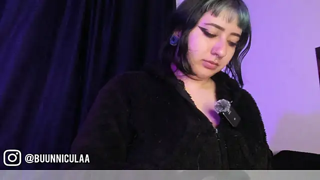 Snapshot of LarissaHell chatting on 06/26/26, 10:15 LarissaHell online show from 06/26/26, 10:15