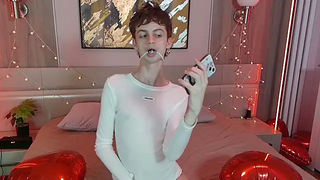 Bimbo boy  online show from 05/19/26, 01:29