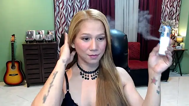 dreamgirlHILARY online show from 11/15/25, 04:22