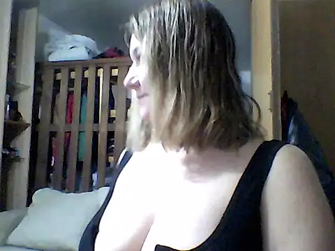 AllisonLove2 online show from 06/13/26, 03:37