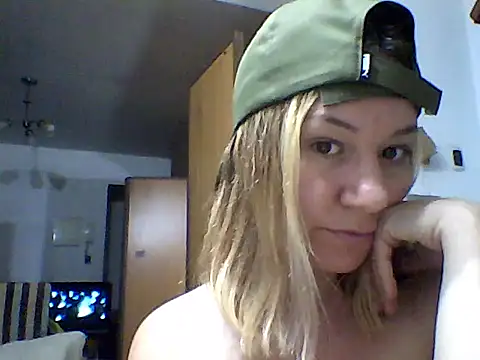 AllisonLove2 online show from 06/01/26, 01:39