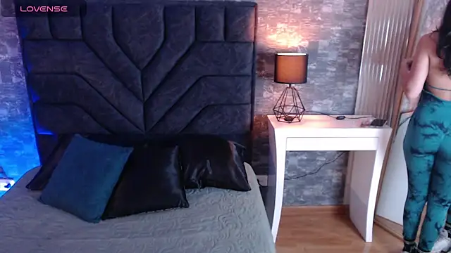 Snapshot of Mily_Fg chatting on 06/16/26, 03:17 Mily Fg online show from 06/16/26, 03:17