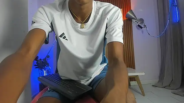 Afrowayuu online show from 05/15/26, 05:55