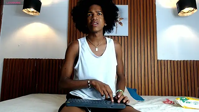 Afrowayuu online show from 05/16/26, 05:56