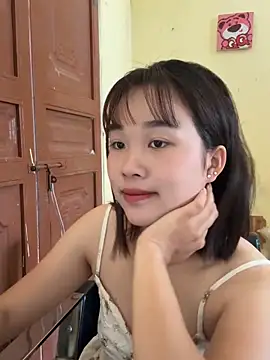 Lili 019 online show from 05/23/26, 04:33