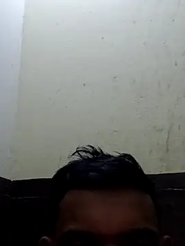 Snapshot of ronnybhai008 chatting on 05/16/26, 05:01 ronnybhai008 online show from 05/16/26, 05:01