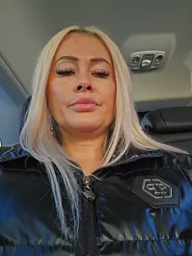 MILFBARBY online show from 11/18/25, 10:07