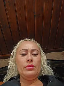 MILFBARBY online show from 10/20/25, 07:09