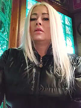 MILFBARBY online show from 12/17/25, 08:08