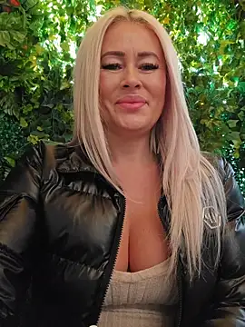 MILFBARBY online show from 11/16/25, 07:46