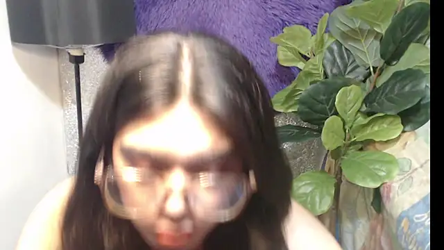 RoseAmarie online show from 06/18/26, 09:20