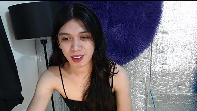 Snapshot of RoseAmarie chatting on 05/18/26, 04:45 RoseAmarie online show from 05/18/26, 04:45
