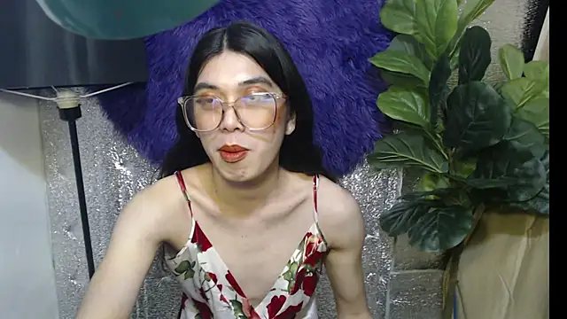RoseAmarie online show from 06/09/26, 07:15
