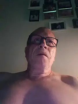 Snapshot of NextAct92 chatting on 07/14/26, 08:59 NextAct92 online show from 07/14/26, 08:59
