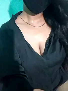 Snapshot of Cute-Ishita chatting on 06/18/26, 04:45 Cute-Ishita online show from 06/18/26, 04:45