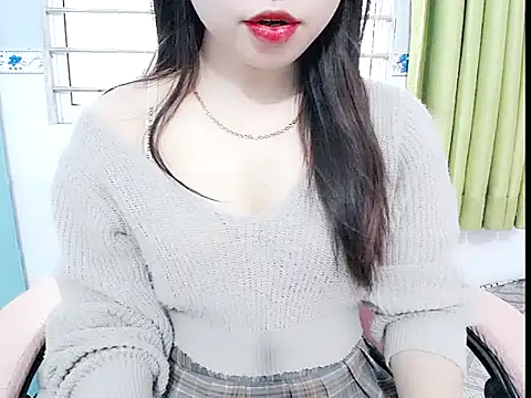 Snapshot of Emilysexy_cut chatting on 07/07/26, 04:04 Emilysexy cut online show from 07/07/26, 04:04